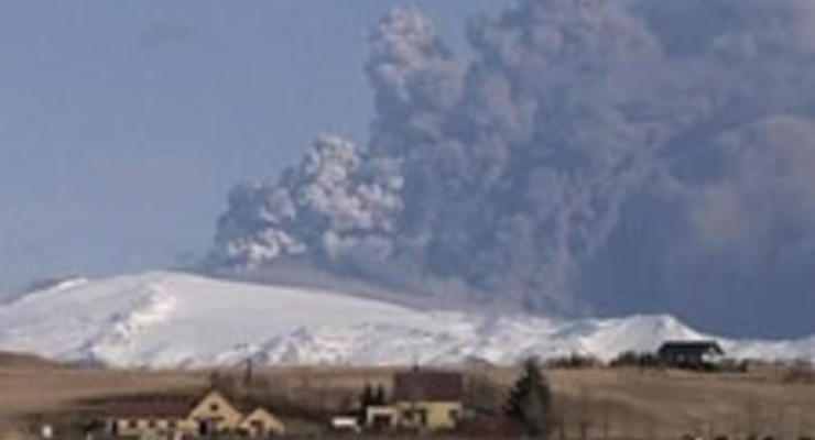 Извержение вулкана нарушило авиасообщение в Европе