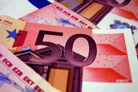 Курс евро/доллар держится на уровне 1,40