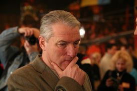 Брат экс-президента живет на одну зарплату