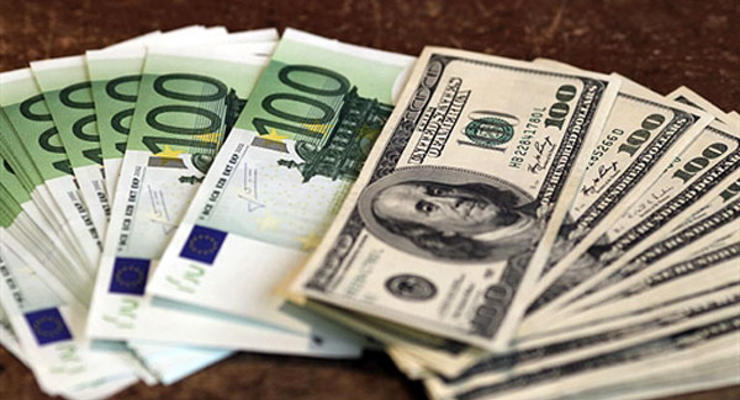 Евро продолжает дорожать к доллару