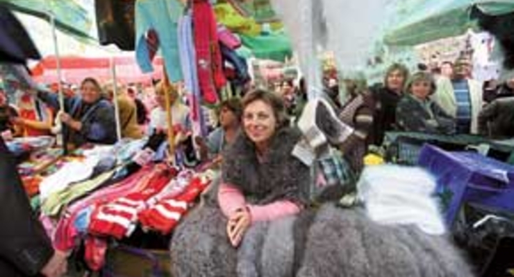 Покупатели уходят с рынков