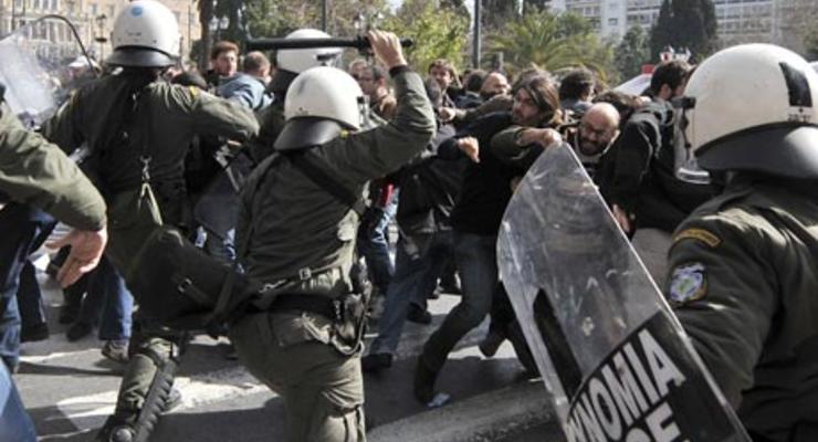 Греки протестуют простив уступок ЕС и МВФ