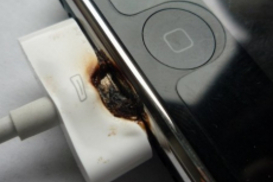 Apple дала показания по слежке за пользователями iPhone