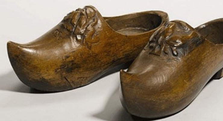 Американец приобрел пару обуви за 340 тысяч долларов