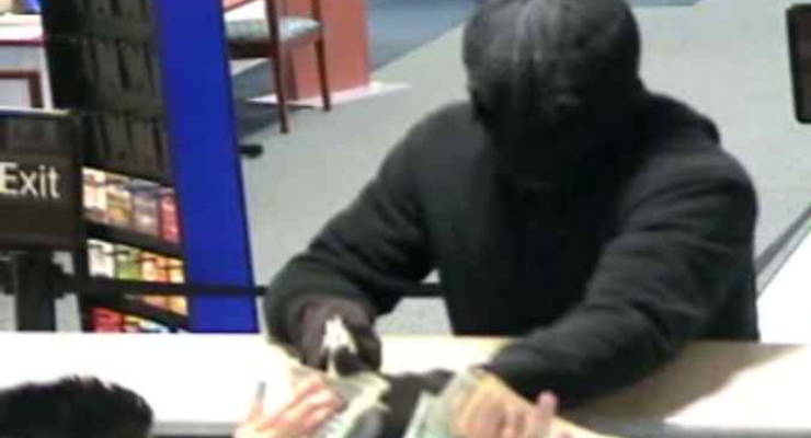 Американец ограбил банк и поделился с ближними