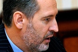 АМКУ разрешил Фирташу купить банк Надра