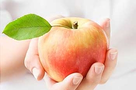 Из-за дороговизны яблок украинцы переходят на бананы и цитрусовые