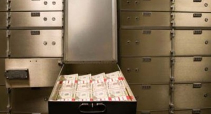 Термиты попировали в индийском банке