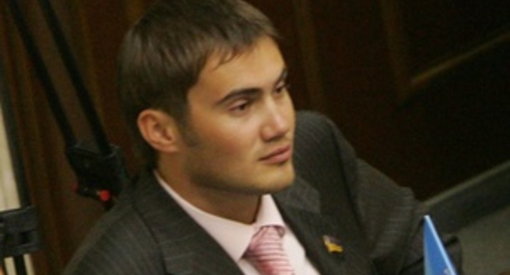 Януковичу-младшему есть где жить, но не на чем ездить