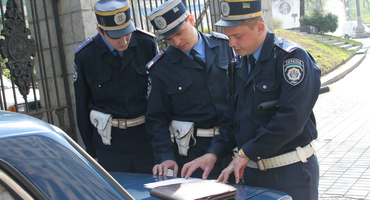 Янукович хочет ограничить полномочия ГАИ