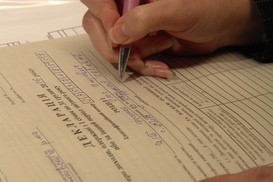 Могилев официально заработал на полджипа, а Присяжнюк – на 100 тонн гречки