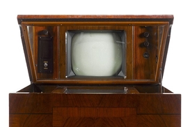 Самый старый работающий телевизор продадут с аукциона