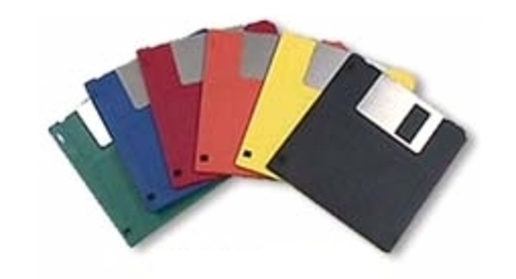 Многие предприниматели до сих пор сдают отчеты на дискетах