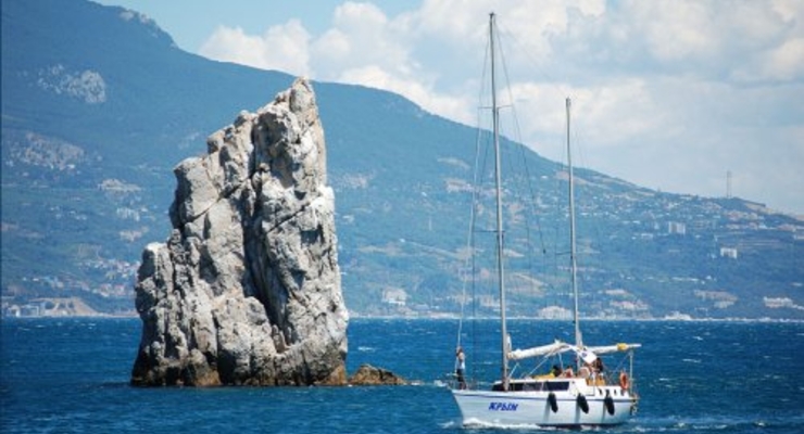 Для отдыхающих в Крыму будет работать "горячая" линия