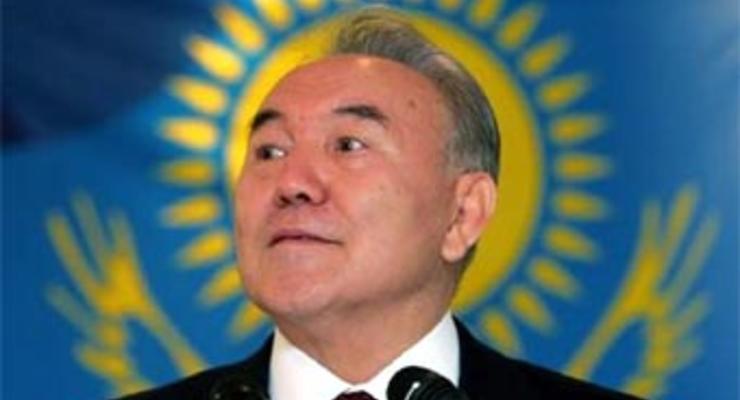 Назарбаев лидирует на президентских выборах в Казахстане