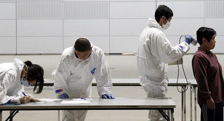 Уровень радиации в 40 км от японской АЭС падает