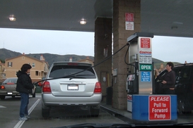 Украине дали 10 млн долларов на газовые заправки