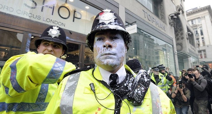 Британцы протестовали против сокращения бюджетных расходов