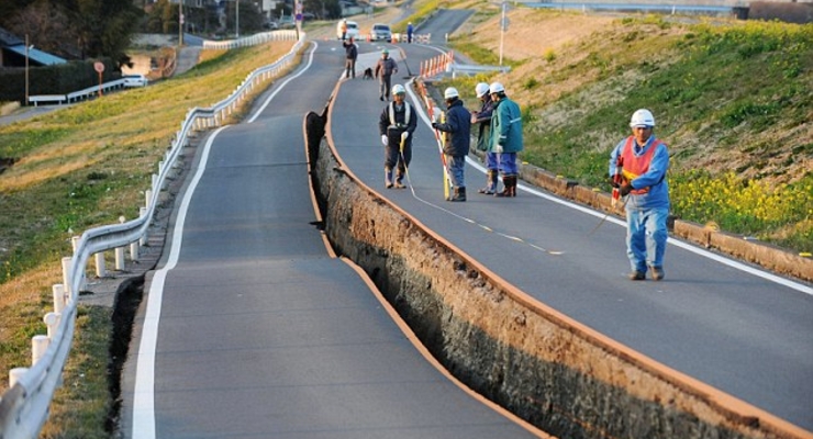 Землетрясение в Японии сместило ось Земли на 15 см