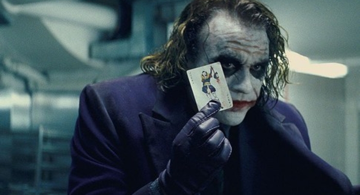 В Facebook-e начали показывать фильмы Warner Bros