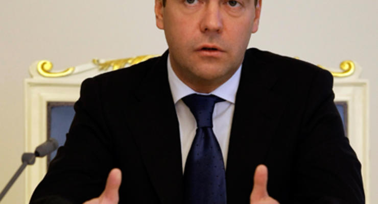 Медведев приедет в Киев в апреле