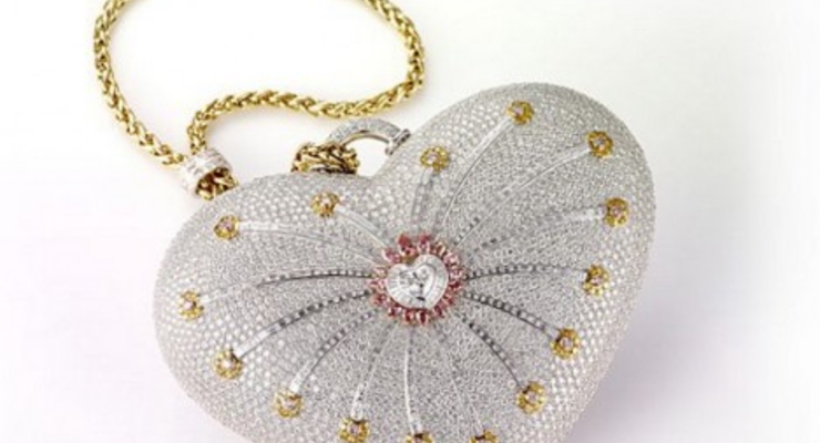 В ОАЭ показали самый дорогой в мире кошелек