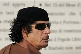 Личный пилот Каддафи покинул Ливию