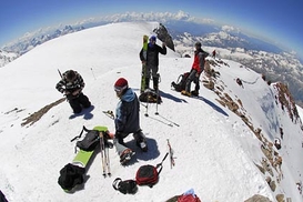На Эльбрусе взорвали канатную дорогу