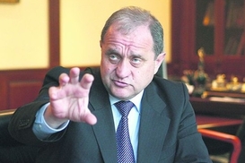 Украинцы смогут использовать водительское удостоверение бессрочно только в пределах страны