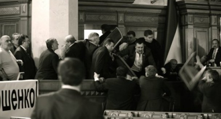 Расследование драки в Раде: Нападавшие не установлены, свидетелей нет