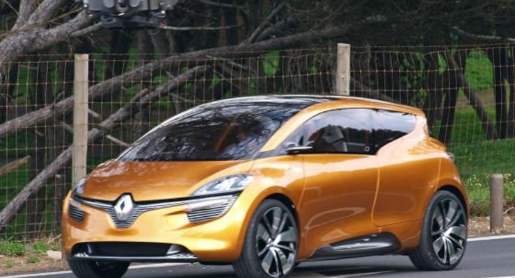В Сети появились фото нового компактвэна Renault
