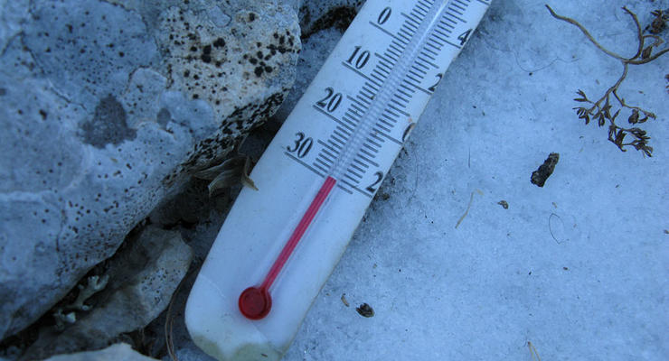 Температура в Украине опустится до – 28