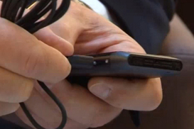 Представлена универсальная зарядка для мобильных телефонов