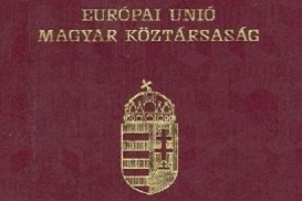 Украинцы массово получают гражданство Венгрии