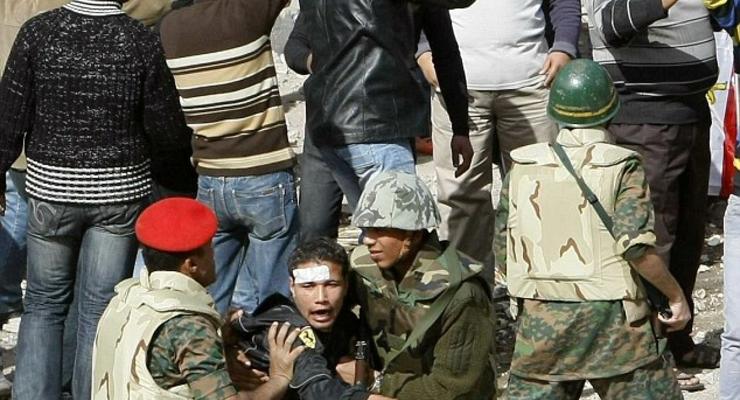 Каждый день протестов в Египте приносит 310 млн долларов убытков