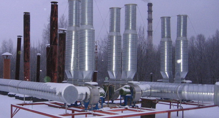 Азаров прогнозирует рост промпроизводства на уровне 7-8% в 2011-2012 годах