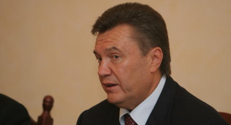 Янукович уволил замглаву МВД и одного из замминистров