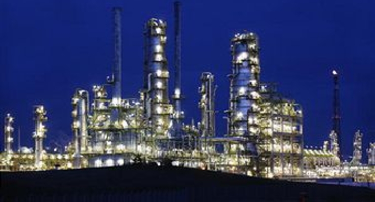 Азаров: Украина увеличит добычу собственного газа