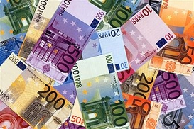 Курс евро держится на высоких позициях