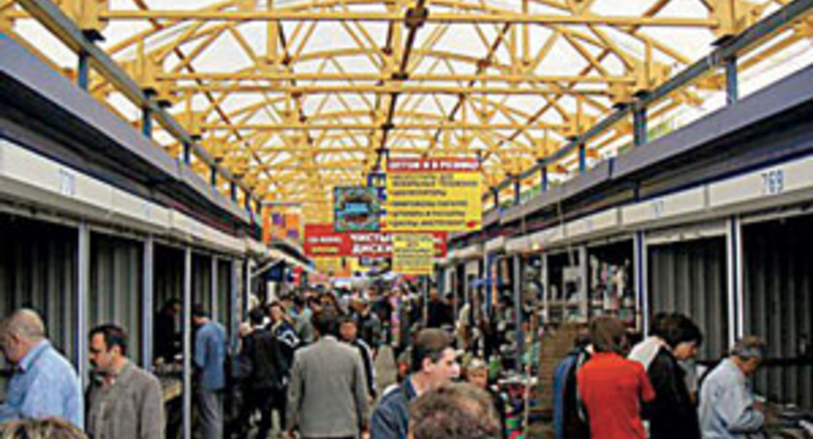 В Киеве снесут рынок Петровка