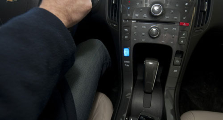 В автомобилях General Motors появятся зарядки для гаджетов