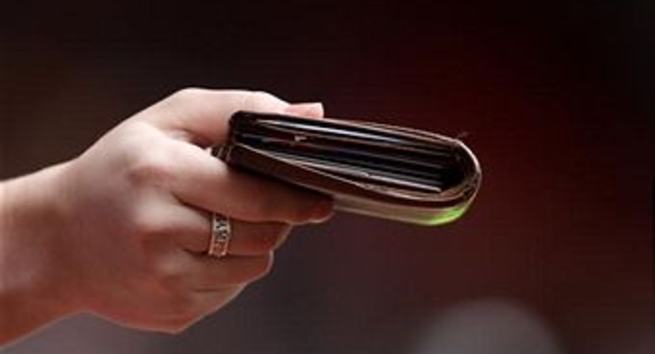 77% украинцев живут без долгов
