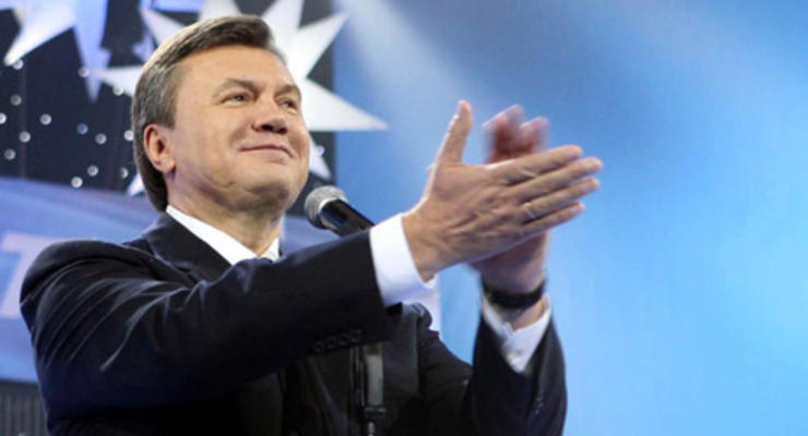 Янукович сказал, что кризис поборет церковь