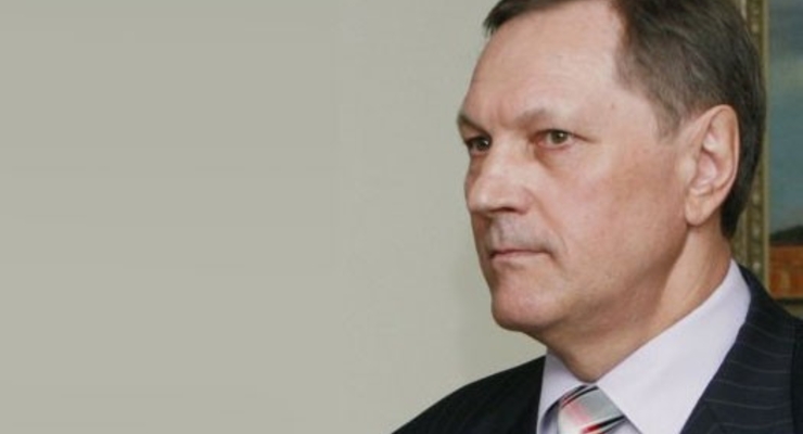 Бывший главный налоговик теперь работает у Азарова