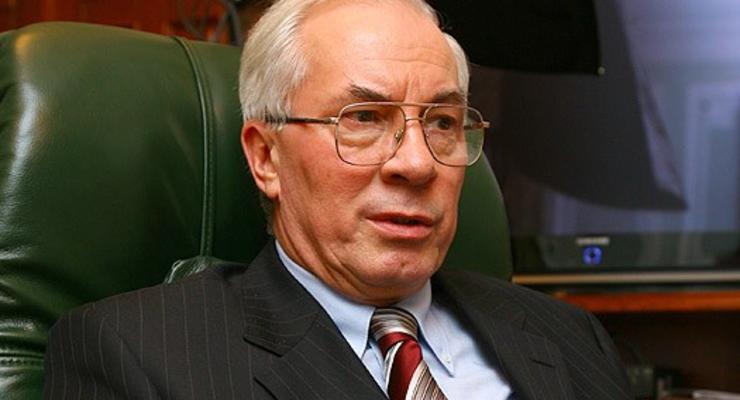 Азаров прокомментировал драку в парламенте