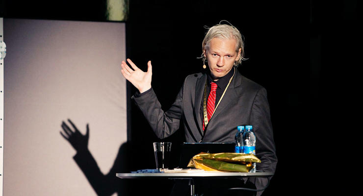 Основателя сайта WikiLeaks арестовали в Великобритании