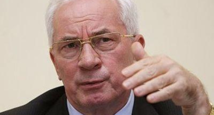 Азаров назвал два пути решения споров вокруг Налогового кодекса