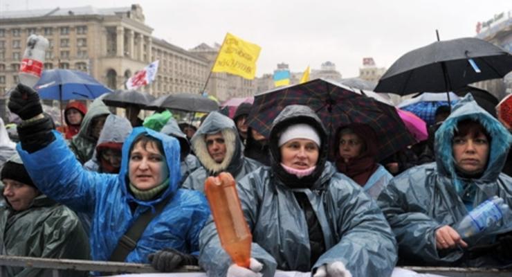 На Майдане осталось лишь несколько десятков протестующих