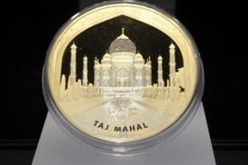 Во Франции выпустили монету в 100 тысяч евро