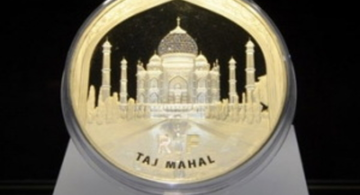 Во Франции выпустили монету в 100 тысяч евро